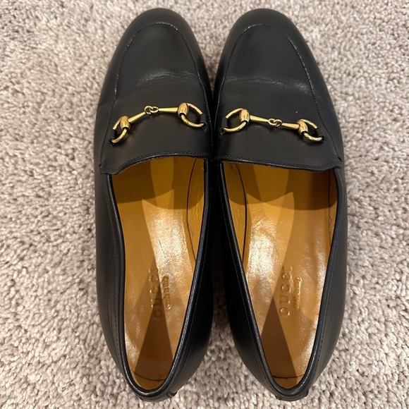 PRE-LOVED Gucci Black Leather Loafers with Horsebit - Picture 2 of 7